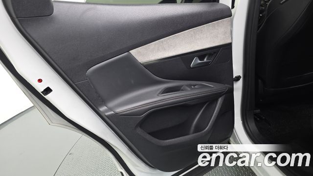 Peugeot 3008 (II) 1.2 Pure Tech GT 2022 — фото 25