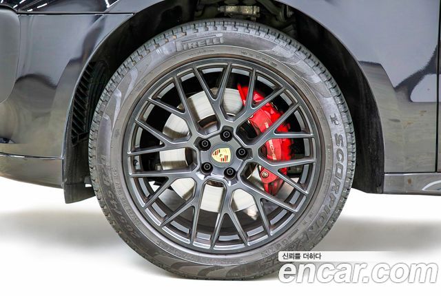 Porsche Macan 2.9 GTS 95B 2020 — фото 9