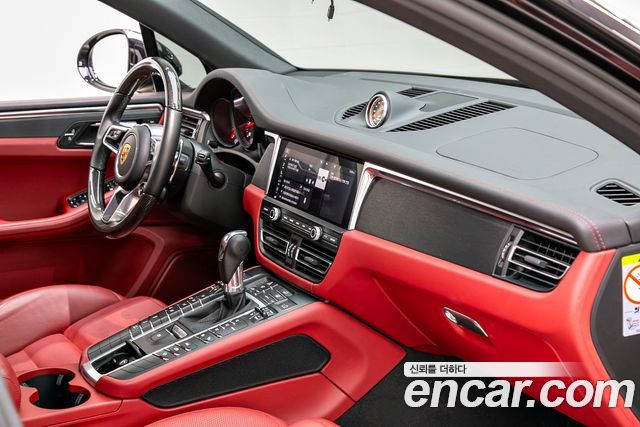 Porsche Macan 2.9 GTS 95B 2020 — фото 17