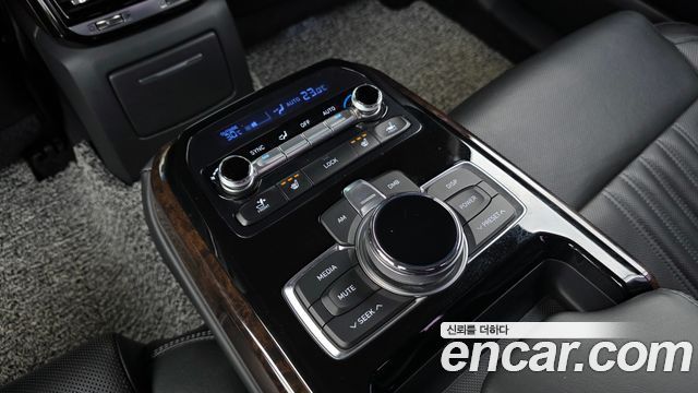 Genesis EQ900 3.8 GDI AWD Luxury 2016 — фото 18