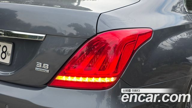 Genesis EQ900 3.8 GDI AWD Luxury 2016 — фото 23