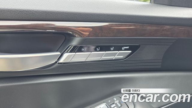 Genesis EQ900 3.8 GDI AWD Luxury 2016 — фото 29