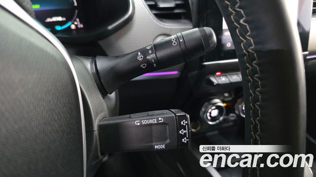 Renault Korea Arkana 1.6 E-TECH Iconic Design Package 2025 — фото 20