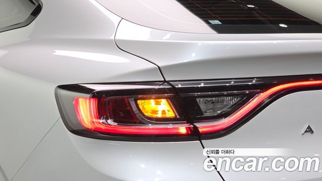 Renault Korea Arkana 1.6 E-TECH Iconic Design Package 2025 — фото 23