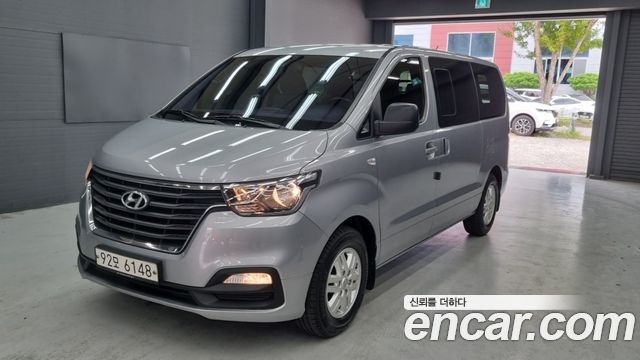 Hyundai Grand Starex Van 5-Seater Smart 2021 — фото 3