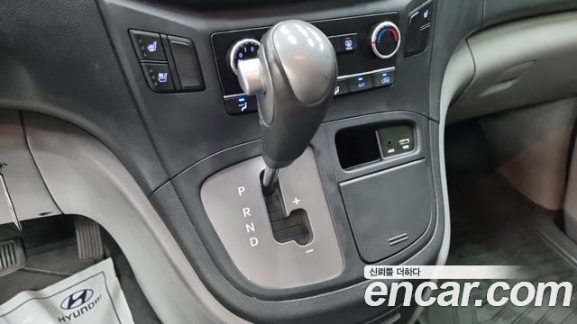 Hyundai Grand Starex Van 5-Seater Smart 2021 — фото 11