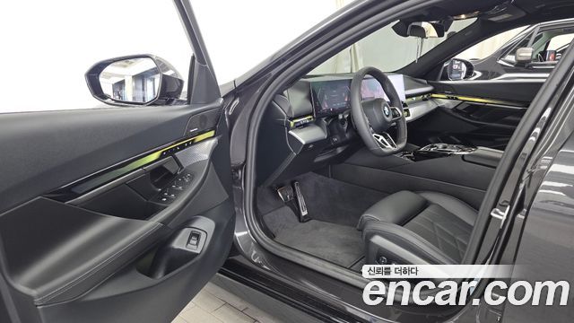BMW 5 Series (G60) 520i M Sport 2025 — фото 10