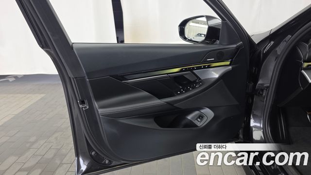 BMW 5 Series (G60) 520i M Sport 2025 — фото 24
