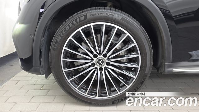 Mercedes-Benz GLC-Class (X254) GLC300 4MATIC AMG Line 2024 — фото 5