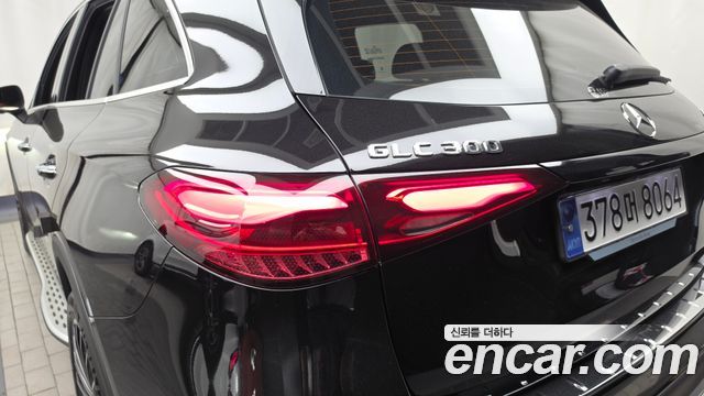 Mercedes-Benz GLC-Class (X254) GLC300 4MATIC AMG Line 2024 — фото 23