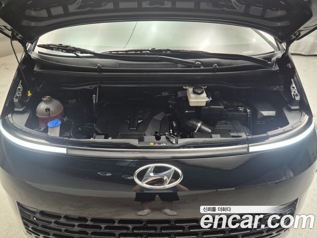 Hyundai Staria L3.5 Cargo 5-Seater Modern 2023 — фото 6
