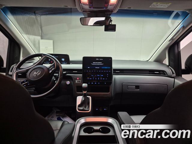Hyundai Staria L3.5 Cargo 5-Seater Modern 2023 — фото 7