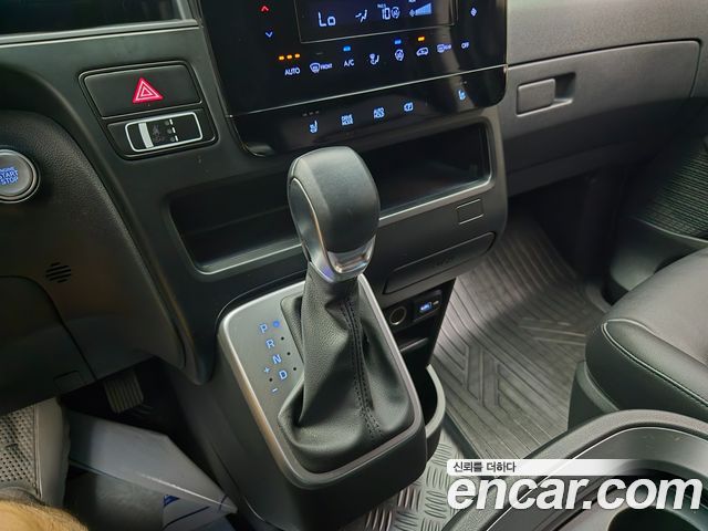 Hyundai Staria L3.5 Cargo 5-Seater Modern 2023 — фото 9