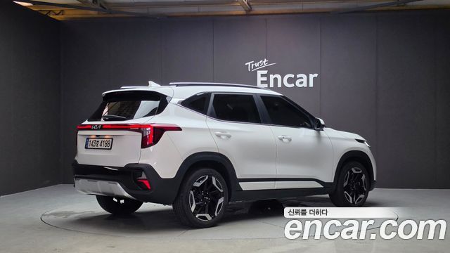 Kia Seltos Gasoline 1.6 Turbo 2WD Signature 2023 — фото 2