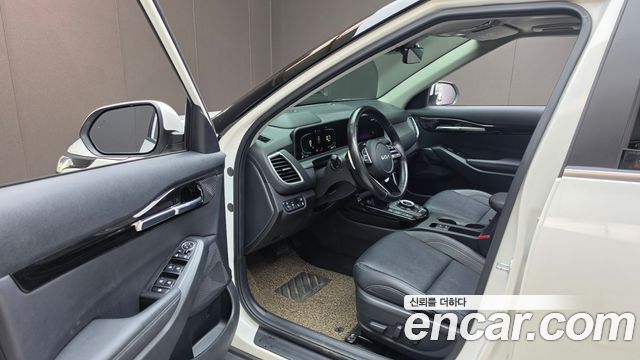 Kia Seltos Gasoline 1.6 Turbo 2WD Signature 2023 — фото 10