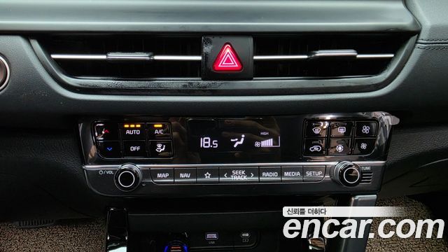 Kia Seltos Gasoline 1.6 Turbo 2WD Signature 2023 — фото 16