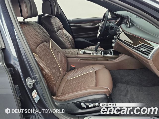 BMW 7 Series (G11) 730Ld xDrive Design Pure Excellence 2020 — фото 10