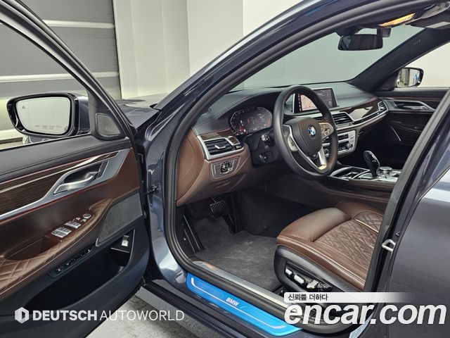 BMW 7 Series (G11) 730Ld xDrive Design Pure Excellence 2020 — фото 15