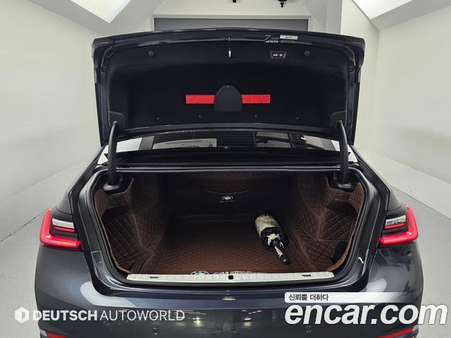 BMW 7 Series (G11) 730Ld xDrive Design Pure Excellence 2020 — фото 23