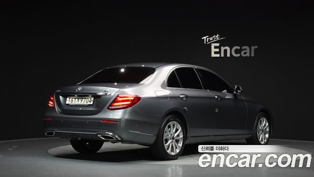 Mercedes-Benz E-Class (W213) E300 4MATIC Exclusive 2019 — фото 2
