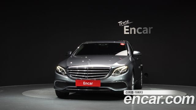 Mercedes-Benz E-Class (W213) E300 4MATIC Exclusive 2019 — фото 3