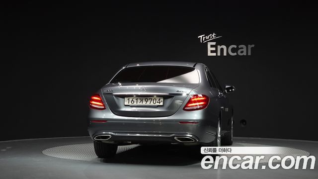 Mercedes-Benz E-Class (W213) E300 4MATIC Exclusive 2019 — фото 4