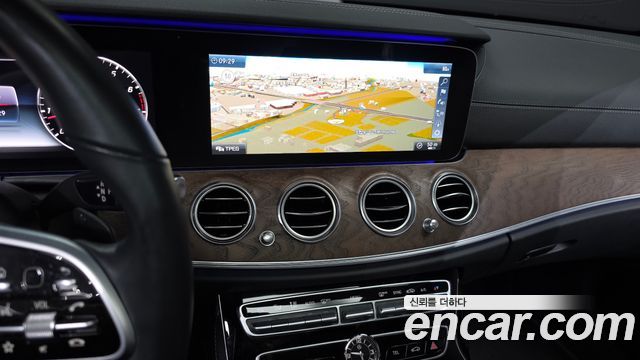 Mercedes-Benz E-Class (W213) E300 4MATIC Exclusive 2019 — фото 14