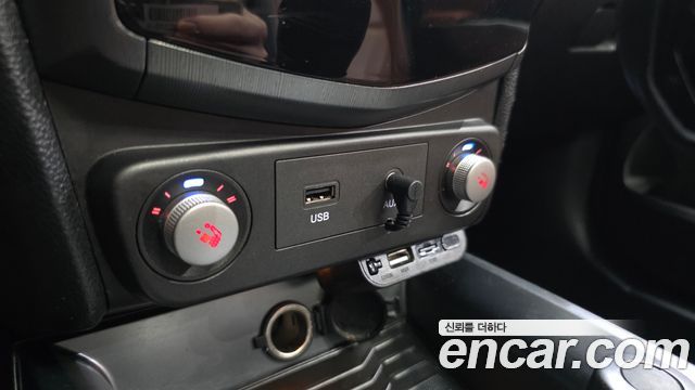 KG Mobility (SsangYong) Tivoli Armor Diesel Gear Edition 2WD 2018 — фото 16