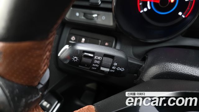 KG Mobility (SsangYong) Tivoli Armor Diesel Gear Edition 2WD 2018 — фото 29