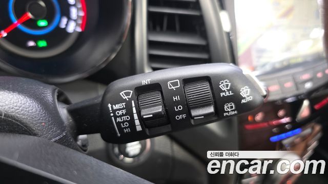 KG Mobility (SsangYong) Tivoli Armor Diesel Gear Edition 2WD 2018 — фото 30