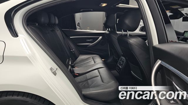 BMW 3 Series (F30) 330i M Sport Shadow 2018 — фото 15