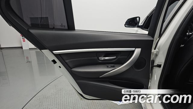 BMW 3 Series (F30) 330i M Sport Shadow 2018 — фото 31