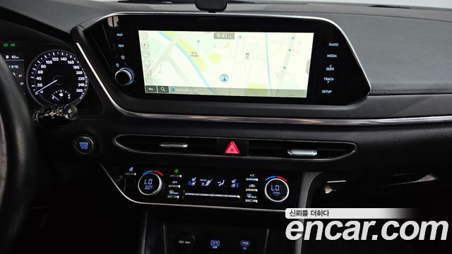 Hyundai Sonata (DN8) 2.0 Premium Plus 2023 — фото 17
