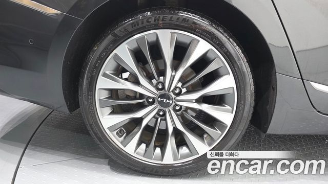 Kia K8 2.5 Gasoline 2WD Noblesse 2023 — фото 5