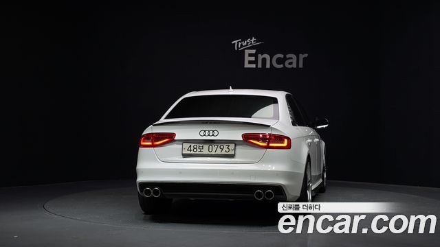Audi A4 30 TDI Limited Edition B8 2016 — фото 4