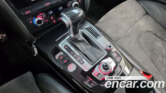 Audi A4 30 TDI Limited Edition B8 2016 — фото 9