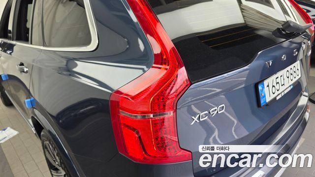 Volvo XC90 (II) B6 Inscription 2022 — фото 23
