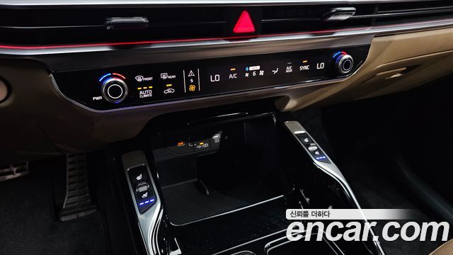 Kia Sorento (IV) Gasoline 2.5T 2WD Signature 2024 — фото 17