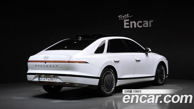 Hyundai Grandeur Hybrid (GN7) Calligraphy 2025 — фото 2