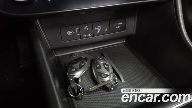 Hyundai Sonata The Edge (DN8) 2.0 Exclusive 2024 — фото 19