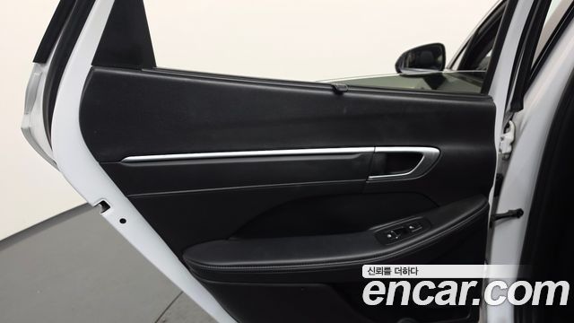 Hyundai Sonata The Edge (DN8) 2.0 Exclusive 2024 — фото 31