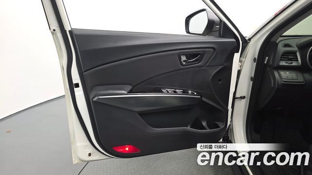 KG Mobility (SsangYong) Tivoli Armor VX 2WD 2018 — фото 24
