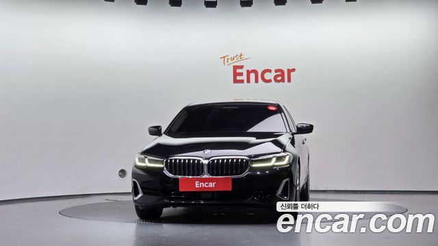 BMW 5 Series (G30) 523d Luxury 2023 — фото 3