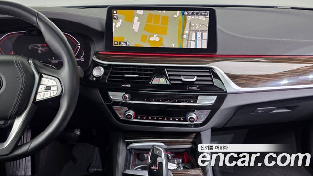 BMW 5 Series (G30) 523d Luxury 2023 — фото 14
