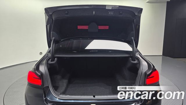 BMW 5 Series (G30) 523d Luxury 2023 — фото 20