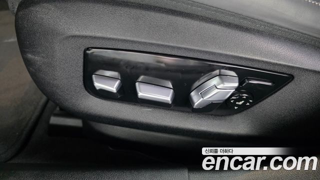 BMW 5 Series (G30) 523d Luxury 2023 — фото 31