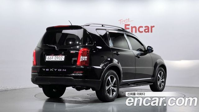 KG Mobility (SsangYong) Rexton W 2.2 4WD RX7 Luxury 2016 — фото 2