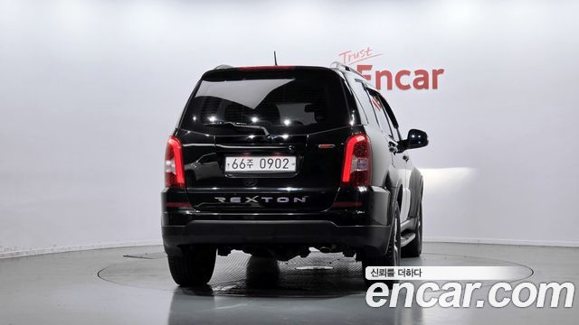 KG Mobility (SsangYong) Rexton W 2.2 4WD RX7 Luxury 2016 — фото 4