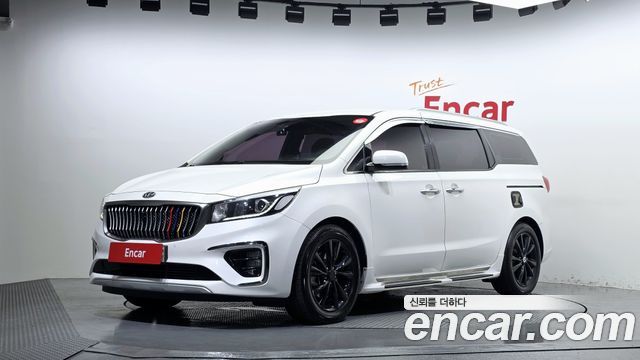 Kia Carnival 9-Seater Prstige 2019 — фото 1