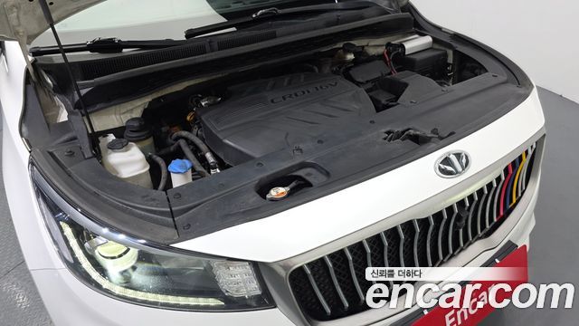 Kia Carnival 9-Seater Prstige 2019 — фото 6